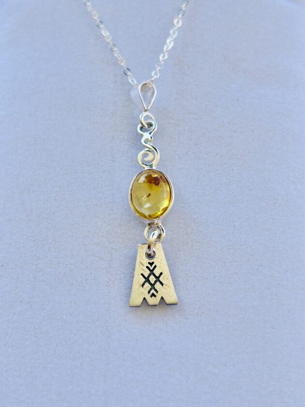 oval amber pendant